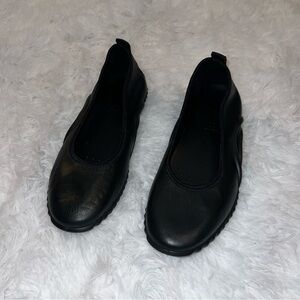 ECCO Womens size 11 / 41 Vibration Ballerina Shoes Black Comfort Flats Work Flat